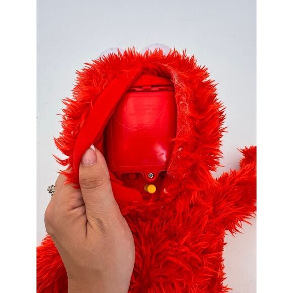 Hasbro Sesame Street Elmo Plush Toy Red/Orange - Picture 3 of 3